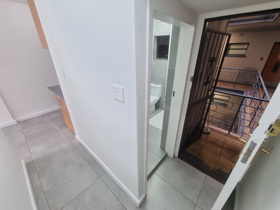 To Let 2 Bedroom Property for Rent in Cape Town City Centre Western Cape